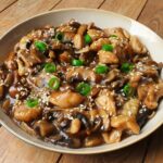 Sauté de poulet aux champignons