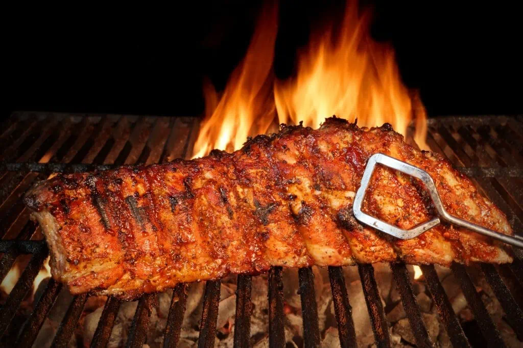 ribs sur barbecue