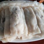 Banh cuon sur une assiette