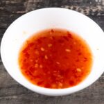 vinaigrette thaï dans bol blanc