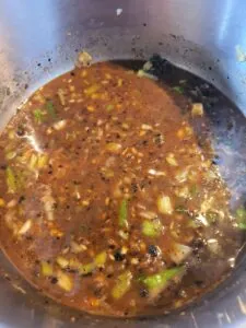 sauce aux haricots noirs fermentés presque terminée