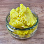 pâte de haricots Mungo sur fond de bois
