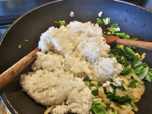 riz dans wok