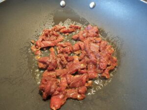 viande dans un wok