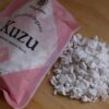 fécule de kuzu sur fond de bois