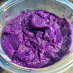 ube halaya dans un pot en verre