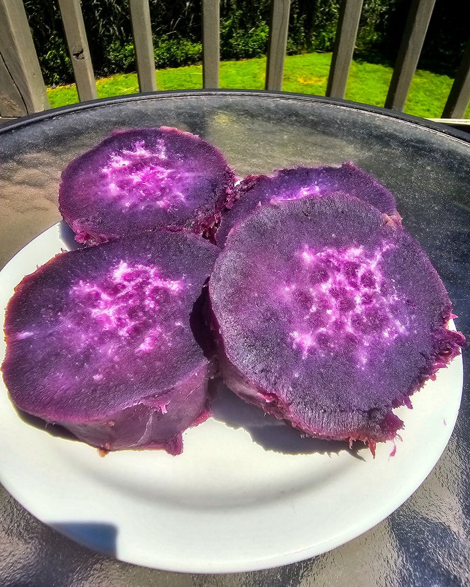 Ube cuite et tranchée