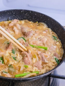 oeufs cuits dans wok