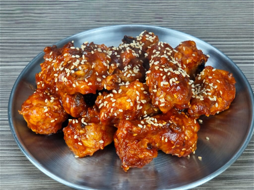 Poulet frit coréen doré et croustillant, cuit au air fryer