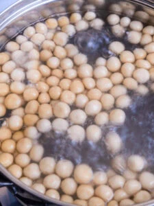 perles dans casserole