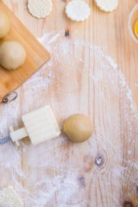 pâte roulée dans la farine