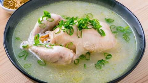 サムゲタン Samyetang-en-tete-480x270.jpg