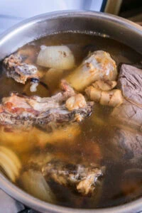 viande dans bouillon