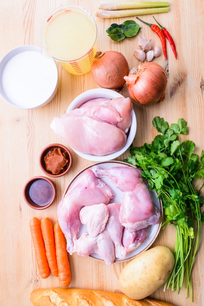 Authentisches Cà Ri Gà - Vietnamesisches Hähnchencurry