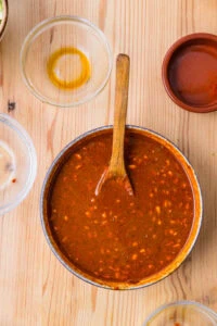 ngrédients de la sauce mélangés