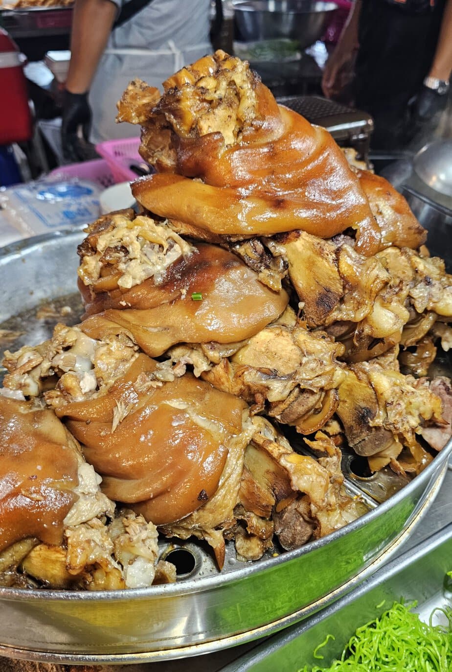 jarret braisés sur nightmarket thailandais