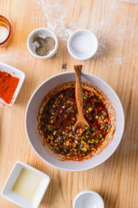 sauce épicée mélangée