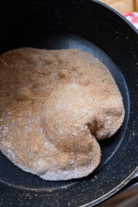 Chapati - À l'aide de pinces