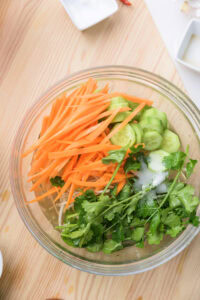 Cơm gà Phú Yên - Sauce nuoc-mâm et légumes marinés