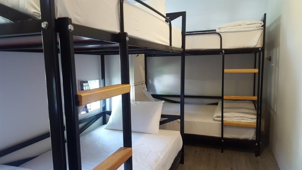أين أقيم في بانكوك The Yard Hostel, غرفة نوم مشتركة بأسرّة بطابقين, بانكوك
