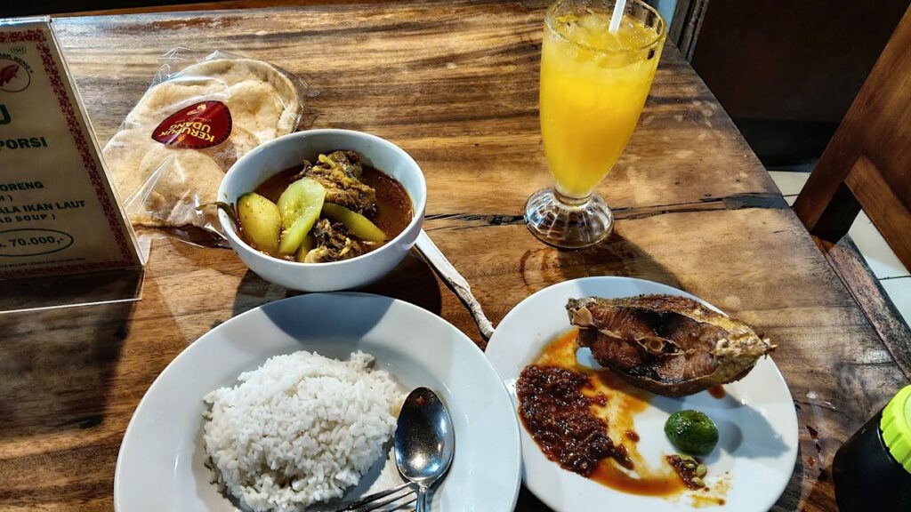 Warung Mak Beng, السمك المقلي وحساء السمك, سانور
