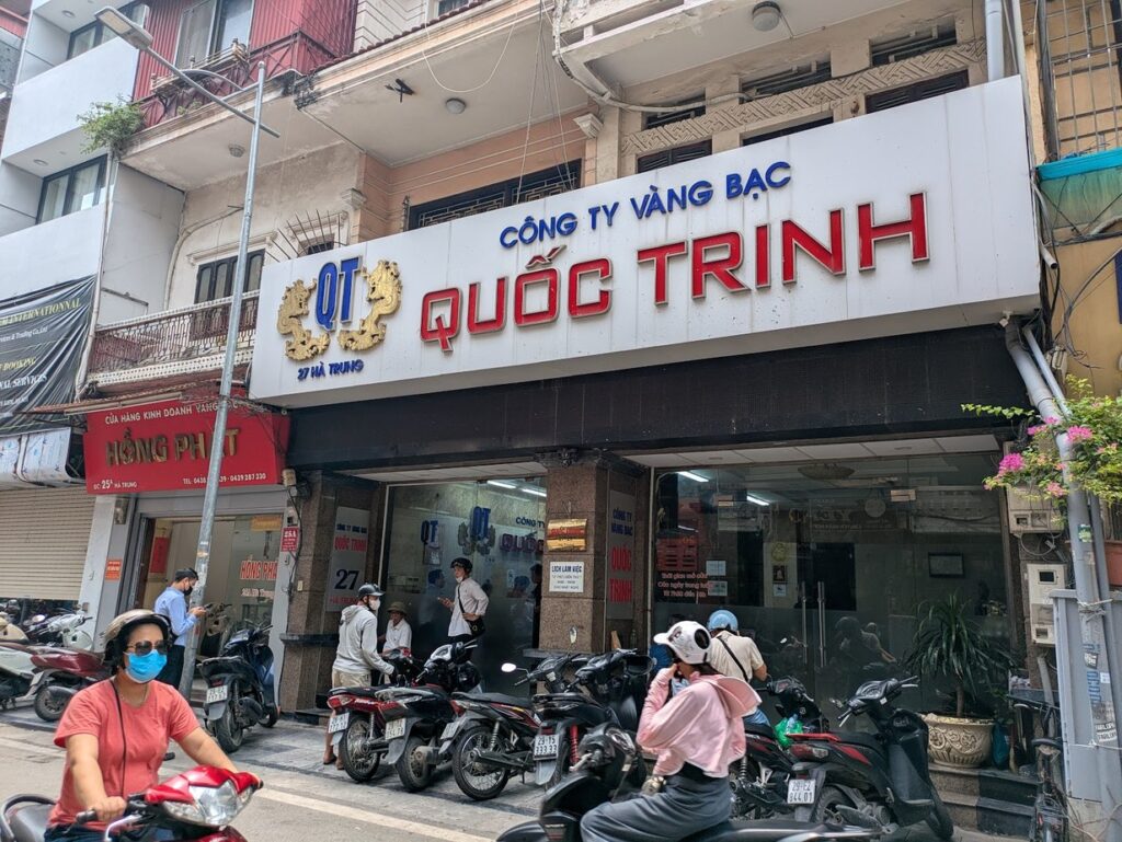 التخطيط لرحلة إلى هانوي Quoc Trinh Gold Shop, واجهة المتجر في شارع ها ترونغ, هانوي