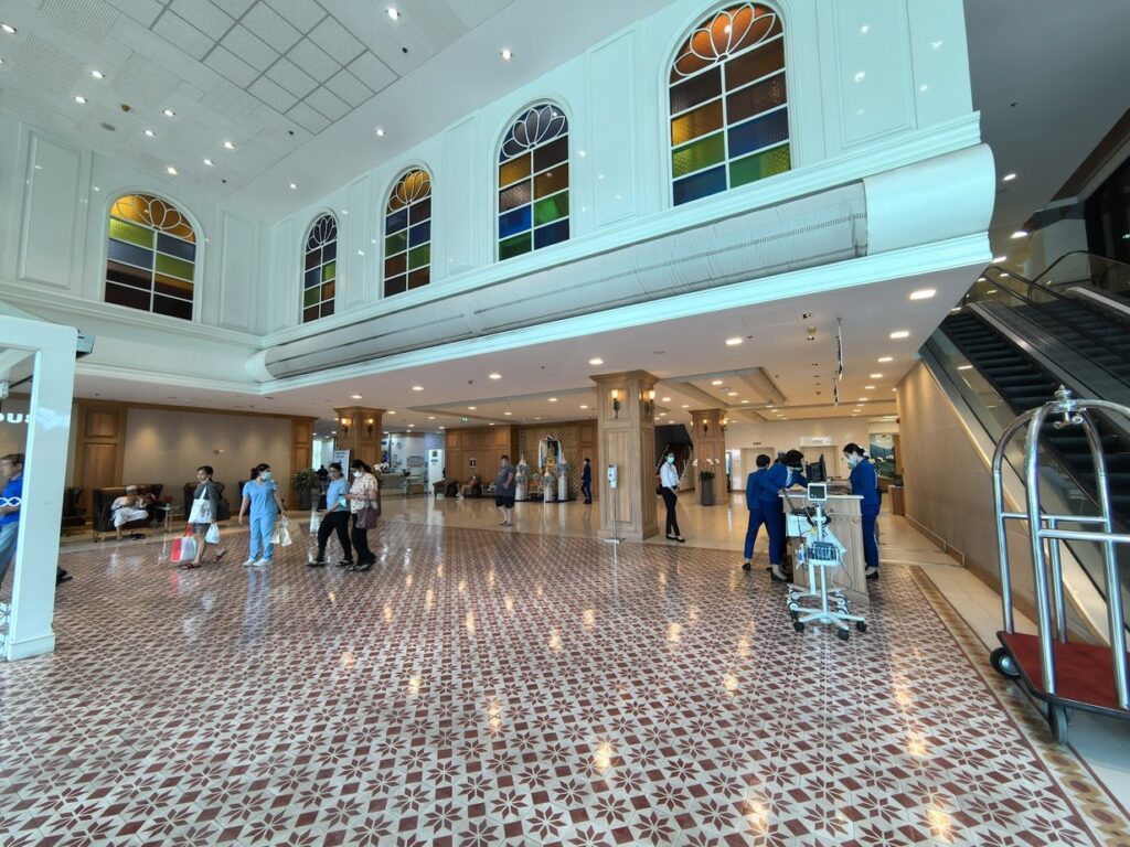 التخطيط للسفر إلى بوكيت Bangkok Hospital Phuket, بهو الاستقبال, بوكيت