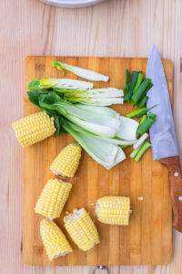 Recette de bulalo - Réserver les légumes.