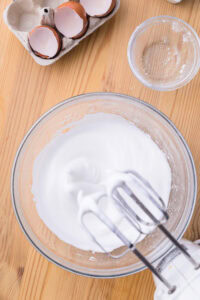 Cheesecake japonais - Monter la meringue