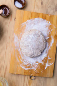 Authentique Paratha - Façonnage de la première boule