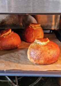 Buns à la crème sans gluten à la pistache - Fais cuire pendant 12-15 minutes.