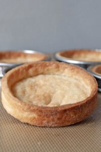 Pâte sucrée sans gluten - Laisse refroidir à température ambiante avant utilisation.