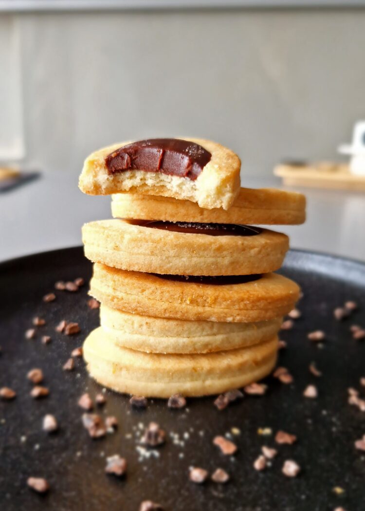 Sablés sans gluten fourrés à la ganache - En-tete