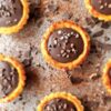 Tarte au chocolat sans gluten peu sucrée - En-tete