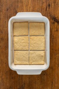 Fond de pâte précuit au four dans le plat