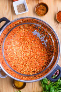 Dahl de lentilles corail - Rincer à l'eau claire jusqu'à ce que l'eau soit limpide.