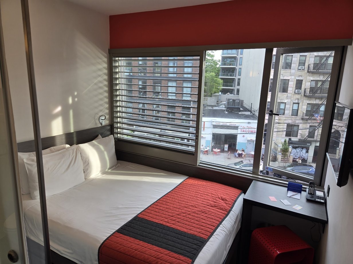 Hotel Pod Brooklyn, Williamsburg, New York