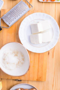 Mizore nabe - Couper le tofu soyeux en 4.