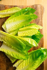 Salade César - Garder les feuilles entières, sans les couper ni les déchirer.