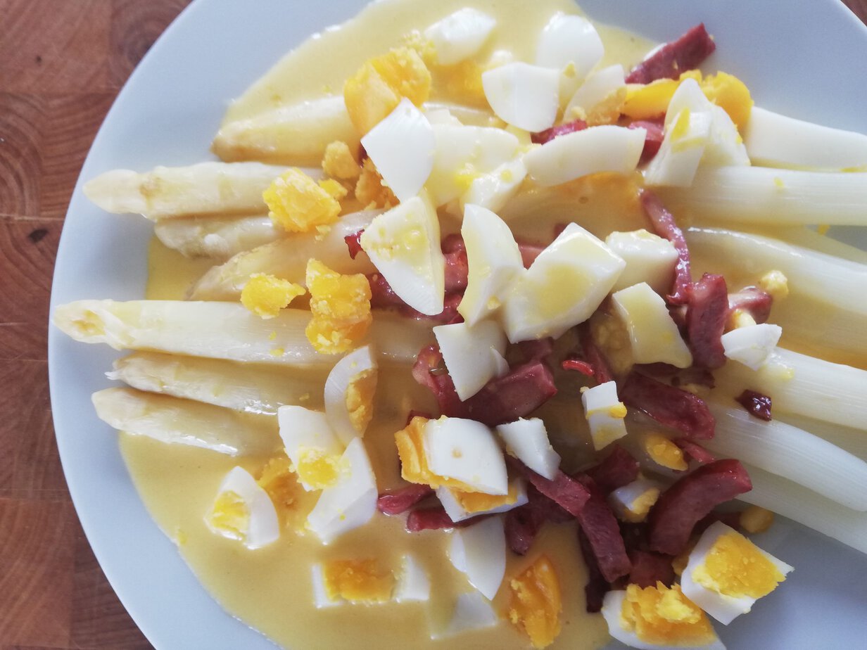 sparris med skinka Asperges à la flamande au jambon - En-tete