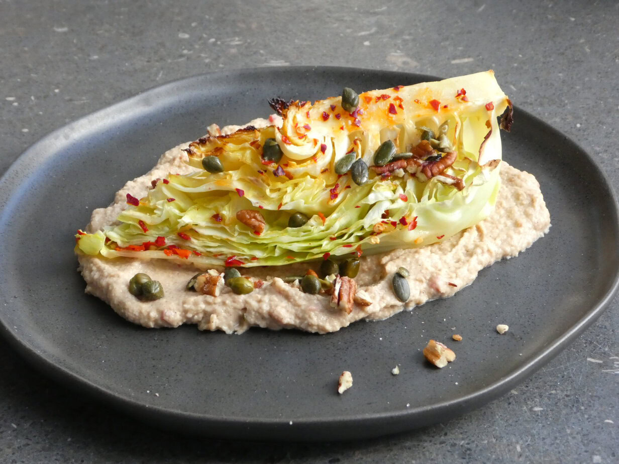 Chou pointu grillé