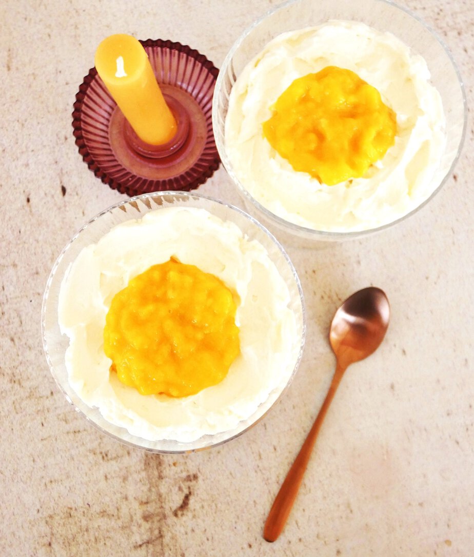 påskdessert i glas Dessert de Pâques, oeufs de mascarpone à la mangue - En-tete