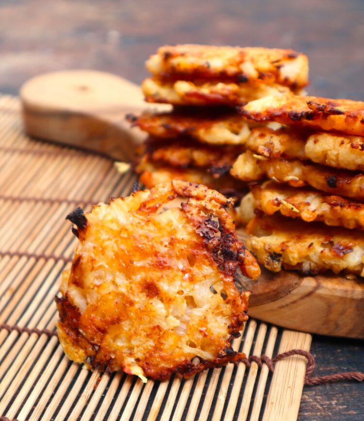 Galettes de chou-fleur au fromage (keto) - En-tete
