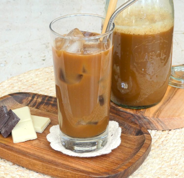 Iced latte au lait d'amande - En-tete