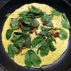 Omelette aux épinards et à l'oignon rouge - En-tete