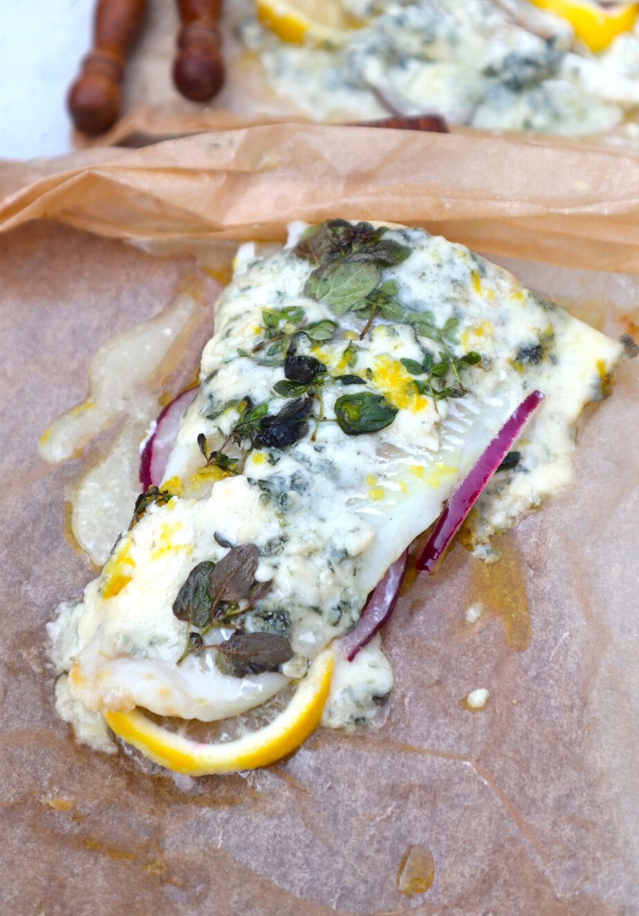 Papillote de cabillaud au bleu