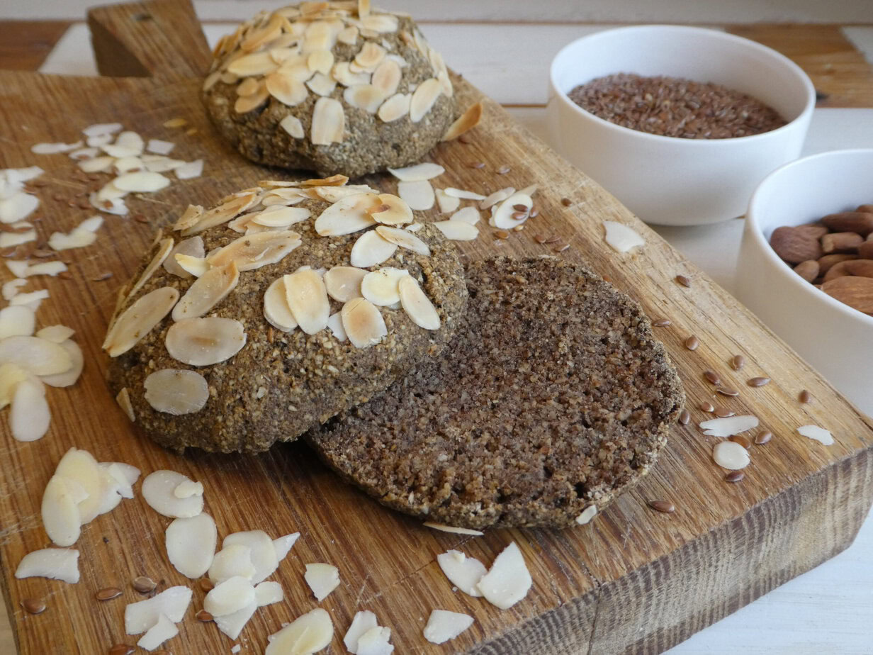 Petits pains keto à la farine d'amande et aux graines de lin