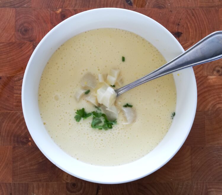 Soupe d'asperges à la hollandaise - En-tete